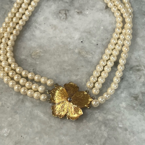 Faux Pearl Triple Strand Collar Enamel Beige Rose Fashion Necklace 14 in. - Picture 5 of 6